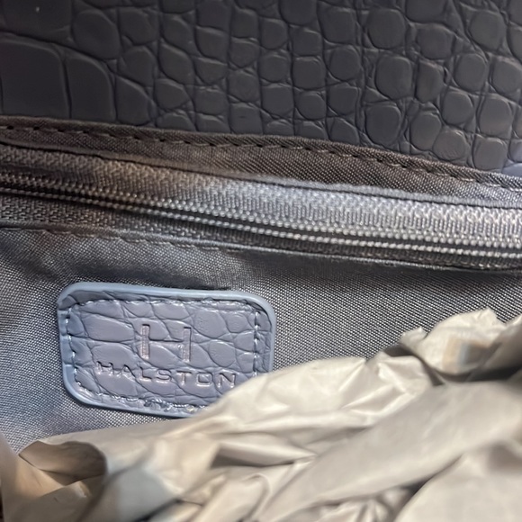 💋 Halston 💙🩶 Blue Grey Leather Textured Crossbody ✨ - Picture 5 of 8